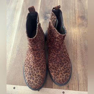 Cat & Jack Girls Cheetah Suede Boots, Size 5